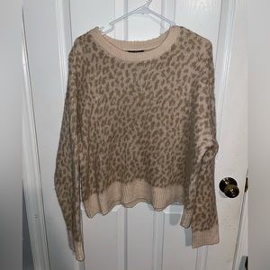 Jessica Simpson Large sweater